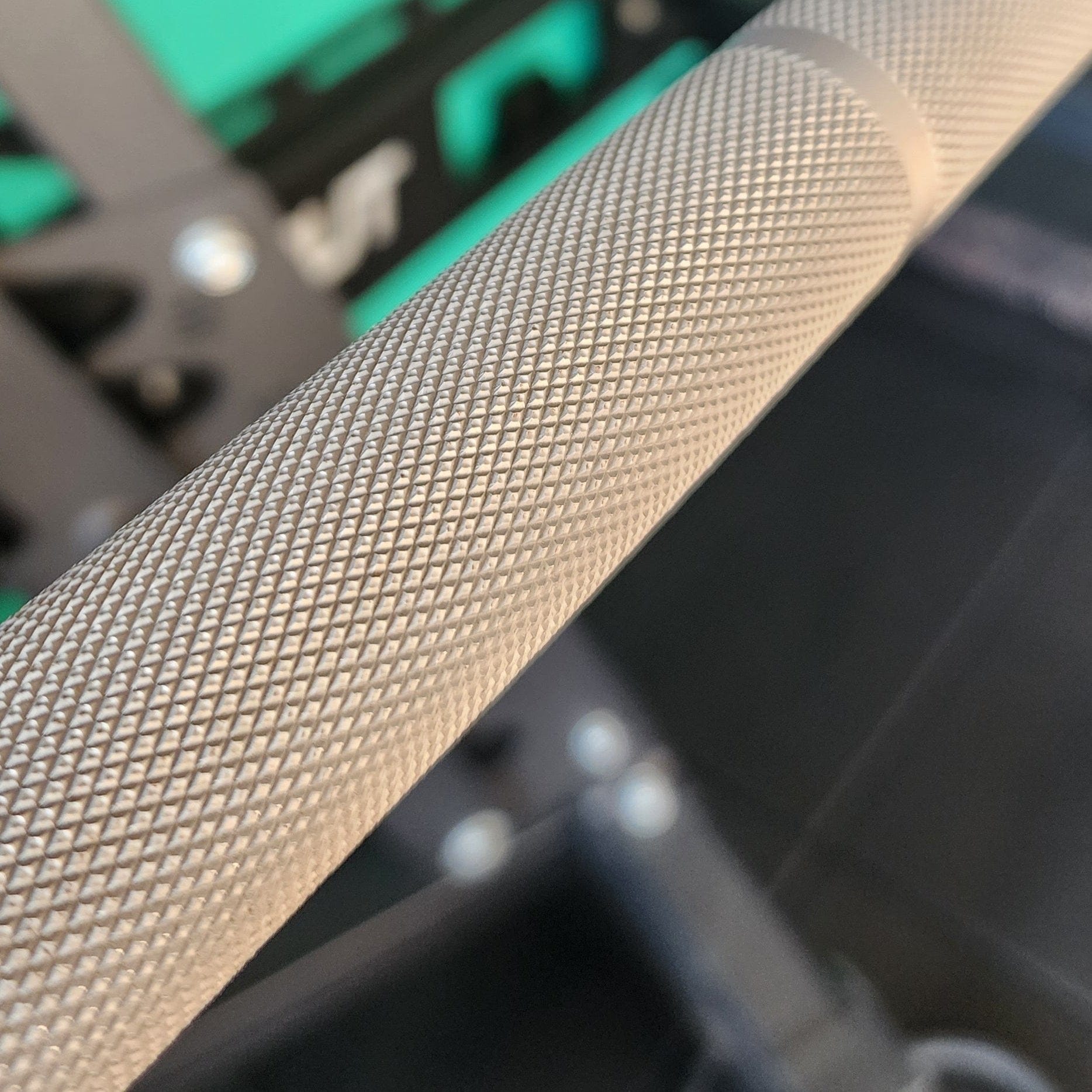 Fit It Out Powerlifting Barbell - Stainless Steel Silver Stainless Steel Powerlifting Barbell