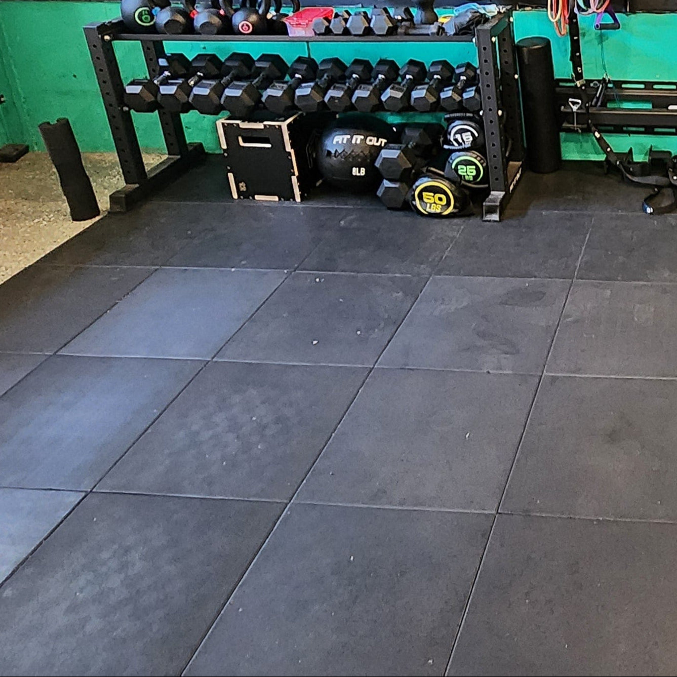 Fit It Out Rubber Gym Floor - with connector Rubber Flooring Gym Tiles - w Connector Clips